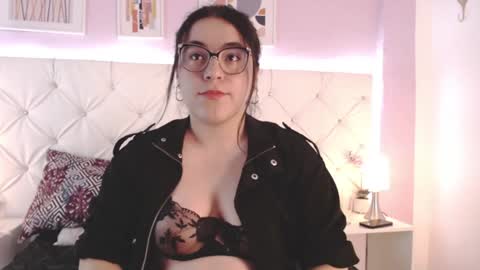 Ryder and Violet online show from February 1, 9:43 am