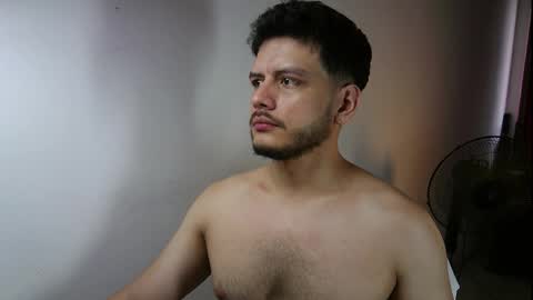 Snapshot of ryl_ chatting on December 15, 7:40 pm Ryl online show from December 15, 7:40 pm