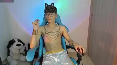 Snapshot of ryo_bleu chatting on December 14, 3:01 am RYO BLEU online show from December 14, 3:01 am