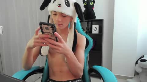 RYO BLEU online show from July 16, 4:35 pm