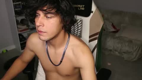 Snapshot of ryot35 chatting on October 26, 4:18 am Ryot3 online show from October 26, 4:18 am