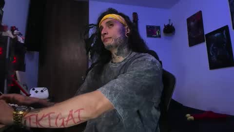 leopmonk help me reach 100 thumbs up online show from December 22, 1:13 am