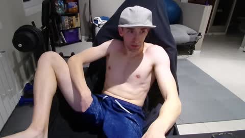 Snapshot of ryukukamifr chatting on January 27, 6:41 pm Ryuk FR online show from January 27, 6:41 pm