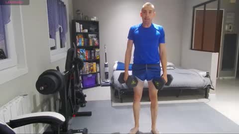 Snapshot of ryukukamifr chatting on September 22, 8:05 am Ryuk FR online show from September 22, 8:05 am