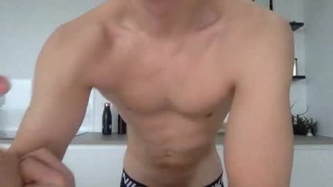 Snapshot of s476890 chatting on March 5, 6:23 am s476890 online show from March 5, 6:23 am