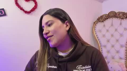 Snapshot of saaya_tay chatting on November 6, 3:07 am saaya_tay online show from November 6, 3:07 am