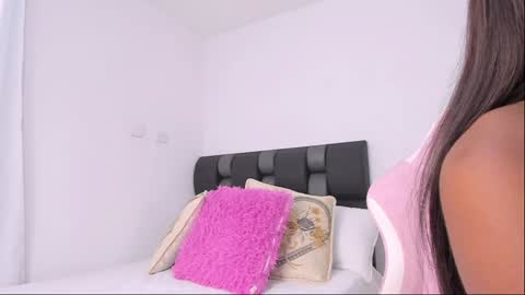 Snapshot of sababrown chatting on December 16, 4:38 pm SabaBrown online show from December 16, 4:38 pm