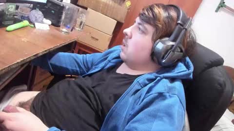 1141323  my Lord Mister Max   moms treasure online show from March 8, 10:46 pm