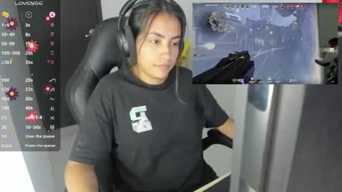 Snapshot of sabrina_chester_02 chatting on May 21, 10:39 pm Angie online show from May 21, 10:39 pm