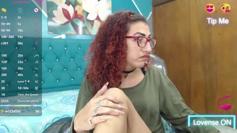 Snapshot of sabrina_dupont chatting on February 7, 8:10 pm SABRINA online show from February 7, 8:10 pm