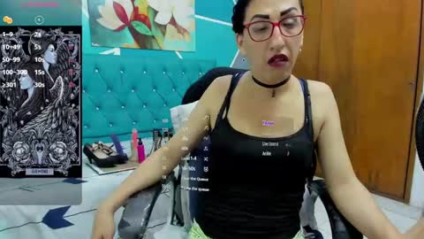 Snapshot of sabrina_dupont chatting on November 18, 1:15 pm SABRINA online show from November 18, 1:15 pm