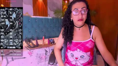 Snapshot of sabrina_dupont chatting on December 13, 8:36 pm SABRINA online show from December 13, 8:36 pm