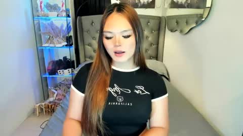 sabrina_hilson online show from March 8, 5:00 am