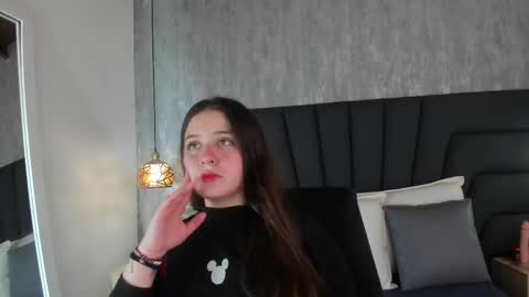Snapshot of sabrina_lennox chatting on March 1, 7:37 pm Sabrina Maria online show from March 1, 7:37 pm