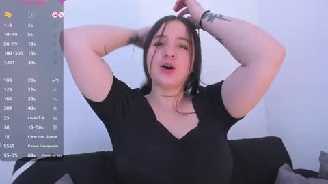 Snapshot of sabrina_lennox chatting on June 11, 10:08 pm Sabrina Maria online show from June 11, 10:08 pm