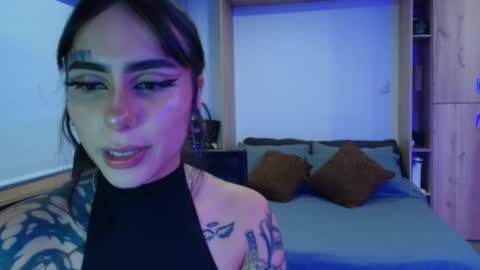 Snapshot of sabrina_moss chatting on December 22, 12:40 am Sabrina moss online show from December 22, 12:40 am