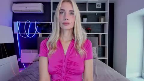 Snapshot of sabrinasharm chatting on October 5, 12:03 pm Sabrina online show from October 5, 12:03 pm