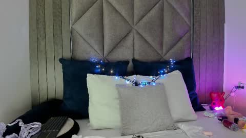 S A B R I N A  online show from February 10, 11:25 am