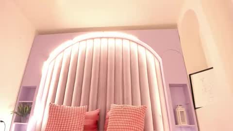 S A B R I N A  online show from September 16, 11:33 am