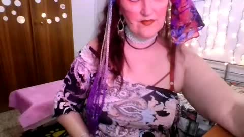 Snapshot of sabrinaxlovess chatting on April 21, 5:28 pm SabrinaXlovess online show from April 21, 5:28 pm
