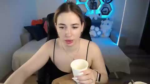 Sabrina Violet online show from February 15, 9:05 am