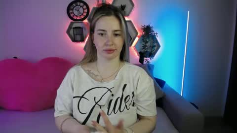 Sabrina Violet online show from June 19, 9:24 am