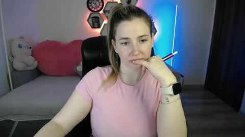 Sabrina Violet online show from June 21, 8:06 am