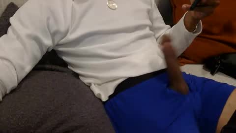 Snapshot of sacalaschichiss chatting on October 31, 9:10 am Dee online show from October 31, 9:10 am