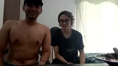 Snapshot of sack_rojas chatting on November 16, 4:34 pm Sack online show from November 16, 4:34 pm