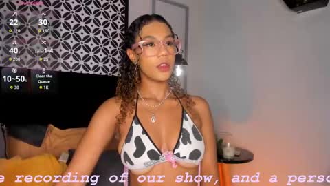 Sophie online show from October 18, 5:10 am