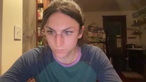 Snapshot of sadie_stars chatting on December 5, 11:40 pm Sadie online show from December 5, 11:40 pm