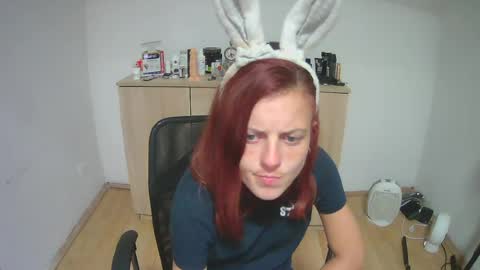 sadiemorgan18 online show from July 16, 8:59 pm