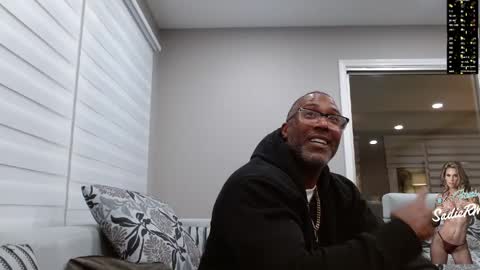 SadieRW online show from April 12, 2:49 am