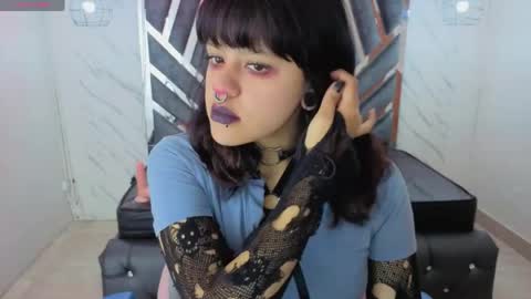sadistc_kitten online show from May 14, 12:23 pm