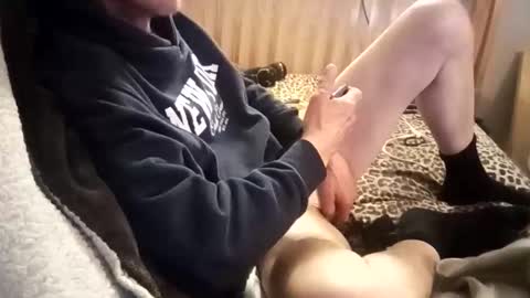 Snapshot of sadshadowdood chatting on February 24, 9:18 am sadshadowdood online show from February 24, 9:18 am