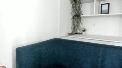 Snapshot of saelivrae chatting on April 23, 7:16 pm Cami online show from April 23, 7:16 pm