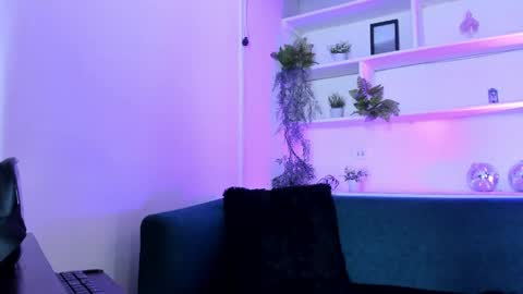 Snapshot of saelivrae chatting on May 22, 7:19 pm Cami online show from May 22, 7:19 pm