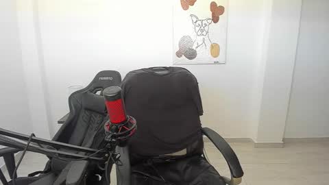 saenz_hotx online show from January 14, 4:45 pm