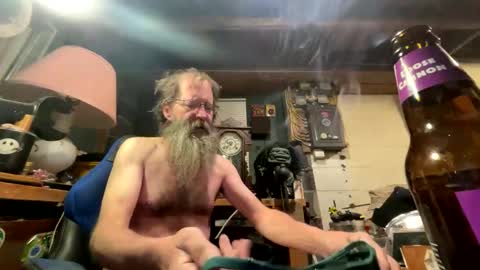 Snapshot of safety_fist chatting on January 28, 2:11 am safety_fist online show from January 28, 2:11 am