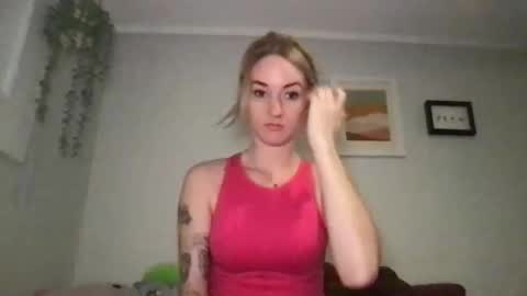 Snapshot of sagejessica chatting on January 3, 8:32 pm Jessica Sage online show from January 3, 8:32 pm