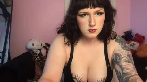 Snapshot of sagesinclaire chatting on July 22, 2:03 am Sage Sinclaire online show from July 22, 2:03 am