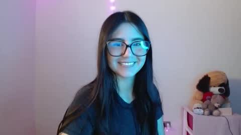 Snapshot of sahaliefox_ chatting on October 5, 4:16 pm Sahaliefox online show from October 5, 4:16 pm