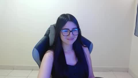 Snapshot of sahaliefox_ chatting on October 18, 10:21 pm Sahaliefox online show from October 18, 10:21 pm