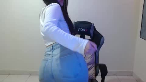 Snapshot of sahaliefox_ chatting on October 19, 6:41 pm Sahaliefox online show from October 19, 6:41 pm