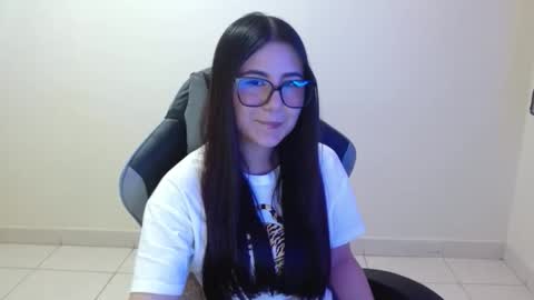 Snapshot of sahaliefox_ chatting on October 20, 10:54 pm Sahaliefox online show from October 20, 10:54 pm