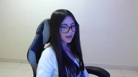 Snapshot of sahaliefox_ chatting on October 21, 10:21 pm Sahaliefox online show from October 21, 10:21 pm