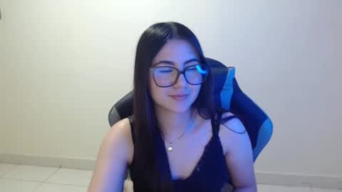 Snapshot of sahaliefox_ chatting on November 3, 9:05 pm Sahaliefox online show from November 3, 9:05 pm