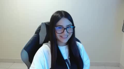 Snapshot of sahaliefox_ chatting on November 17, 8:58 pm Sahaliefox online show from November 17, 8:58 pm