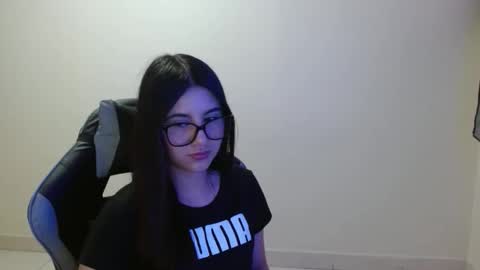 Snapshot of sahaliefox_ chatting on November 26, 10:22 pm Sahaliefox online show from November 26, 10:22 pm