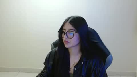 Snapshot of sahaliefox_ chatting on May 6, 8:25 pm Sahaliefox online show from May 6, 8:25 pm